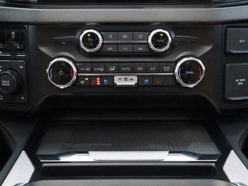 Used 2023 Ford F350 Platinum image 25
