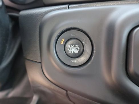 Used 2018 Jeep Wrangler Unlimited Sport S image 18