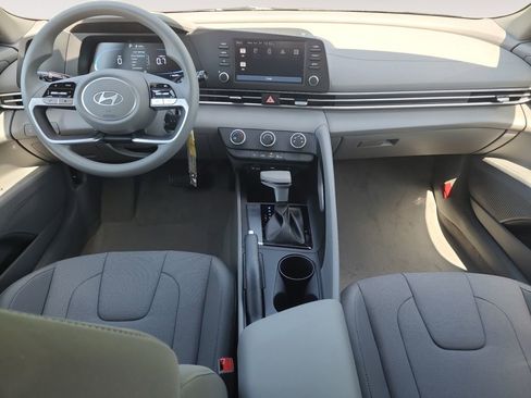New 2026 Hyundai Elantra SE FWD image 10