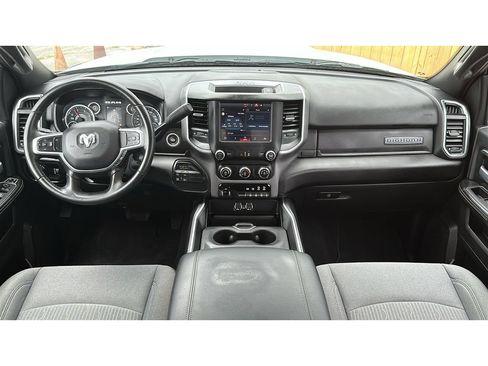 Used 2024 RAM 2500 Big Horn w/ Off Road Package AWD/4WD image 18
