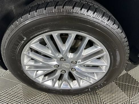 Used 2018 Jeep Grand Cherokee Summit AWD/4WD image 31