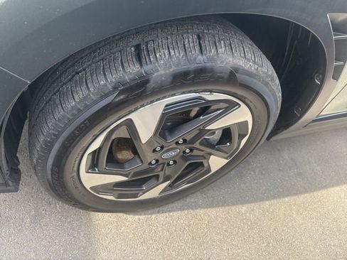 Used 2025 Subaru Crosstrek 2.5i Limited image 5