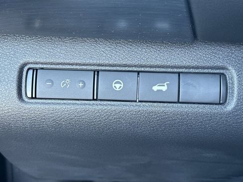 New 2025 Nissan Pathfinder Rock Creek image 32