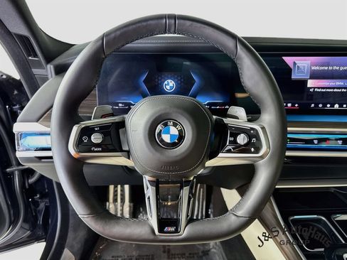 Used 2024 BMW 740i xDrive AWD/4WD image 12