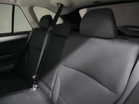Used 2018 Subaru Outback 2.5i Premium image 12
