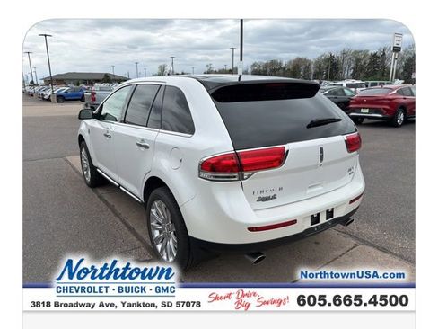 Used 2014 Lincoln MKX AWD w/ Equipment Group 102A image 12