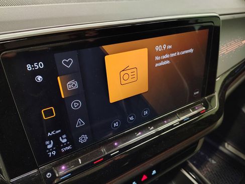 Used 2024 Volkswagen Atlas Cross Sport SEL Premium R-Line image 23