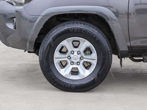 Used 2018 Toyota 4Runner SR5 Premium AWD/4WD image 11