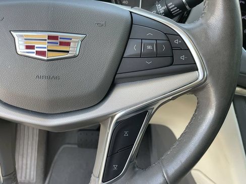 Used 2021 Cadillac XT5 Premium Luxury FWD image 37