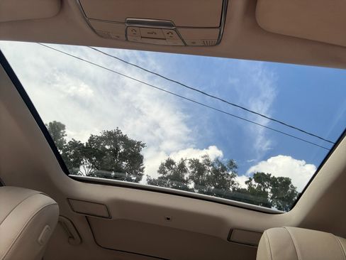 Used 2016 Mercedes-Benz S 550 Sedan image 40