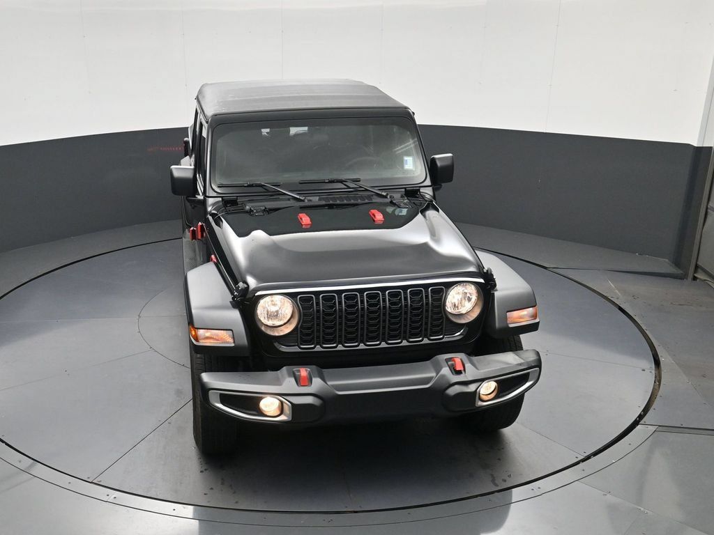 Used 2025 Jeep Gladiator Sport AWD/4WD image 29