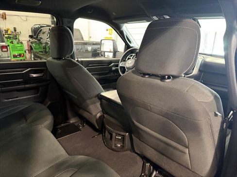 Certified 2025 RAM 2500 Big Horn AWD/4WD image 17