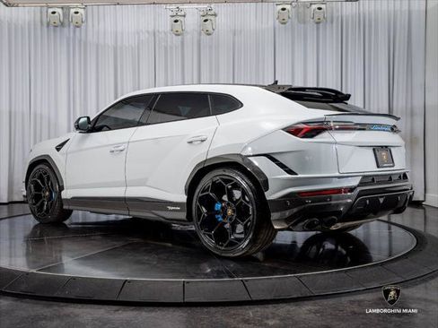 Used 2024 Lamborghini Urus Performante AWD/4WD image 15