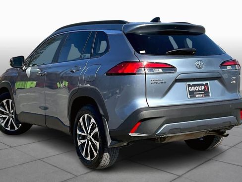 Used 2025 Toyota Corolla Cross XLE w/ Convenience Package image 12