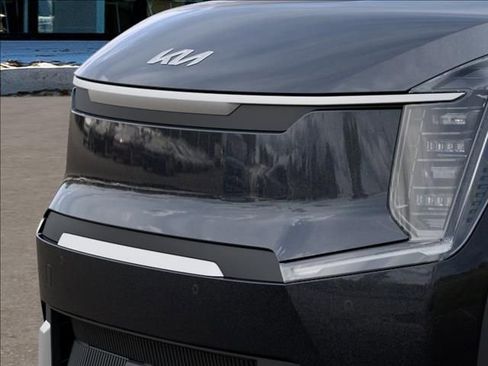 New 2026 Kia EV9 Wind image 12
