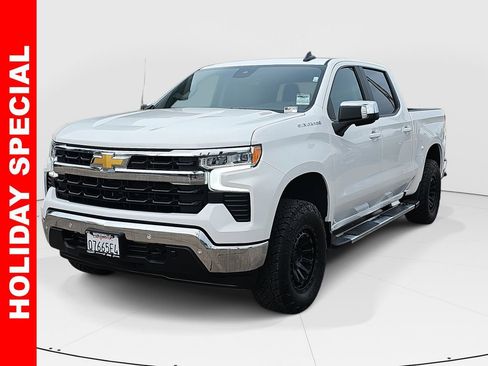 Used 2025 Chevrolet Silverado 1500 LT w/ Safety Package image 7