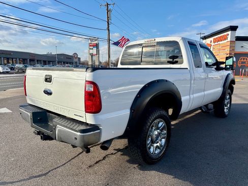 Used 2015 Ford F350 Lariat image 6