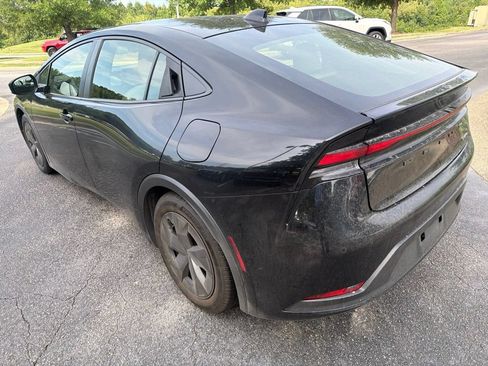 Used 2024 Toyota Prius LE FWD image 7
