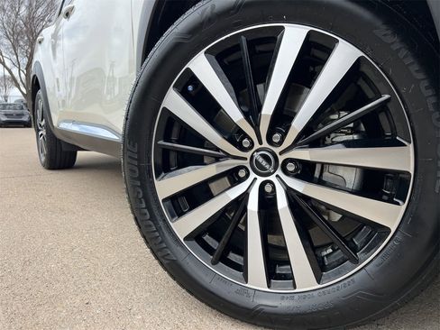 Certified 2024 Nissan Pathfinder Platinum w/ Cargo Package image 8