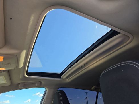 Used 2018 Toyota RAV4 Adventure image 19