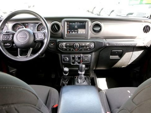 Used 2022 Jeep Wrangler Unlimited Sport AWD/4WD image 26