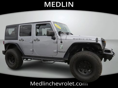 Used 2015 Jeep Wrangler Unlimited Rubicon w/ Connectivity Group image 1
