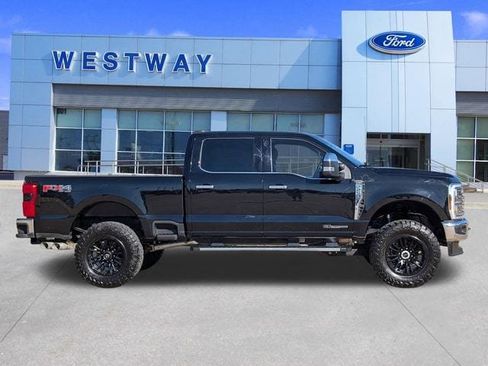 Used 2025 Ford F250 Lariat w/ Chrome Package image 2