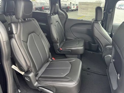 New 2026 Chrysler Voyager LX FWD image 15