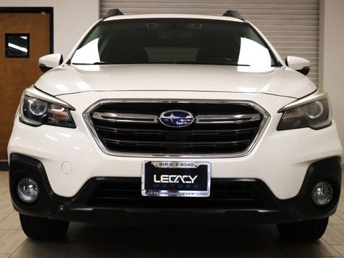 Used 2019 Subaru Outback 2.5i Limited w/ Popular Package #2 image 3
