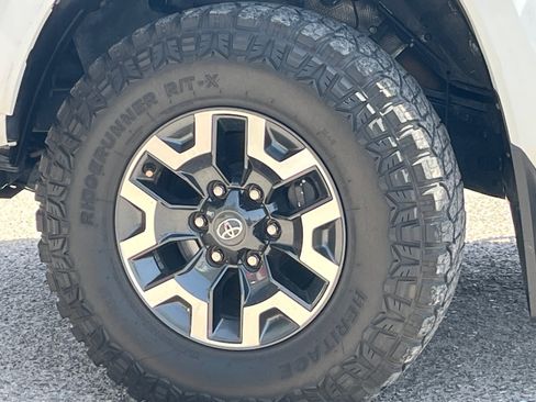 Used 2023 Toyota Tacoma TRD Off-Road AWD/4WD image 12