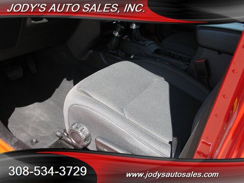 Used 2025 Jeep Wrangler Sport S AWD/4WD image 4