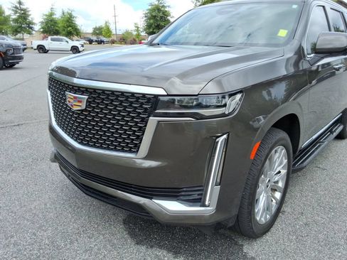 Certified 2021 Cadillac Escalade Premium Luxury AWD/4WD image 9