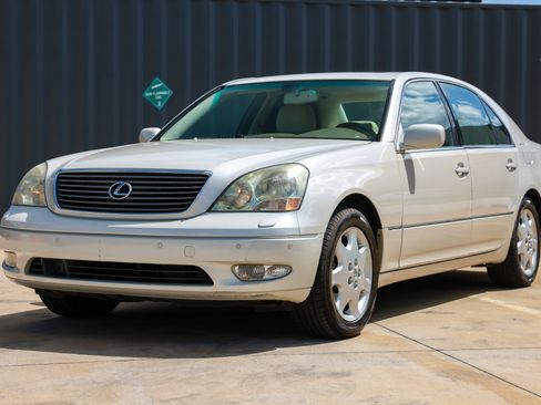 Used 2002 Lexus LS 430 image 4