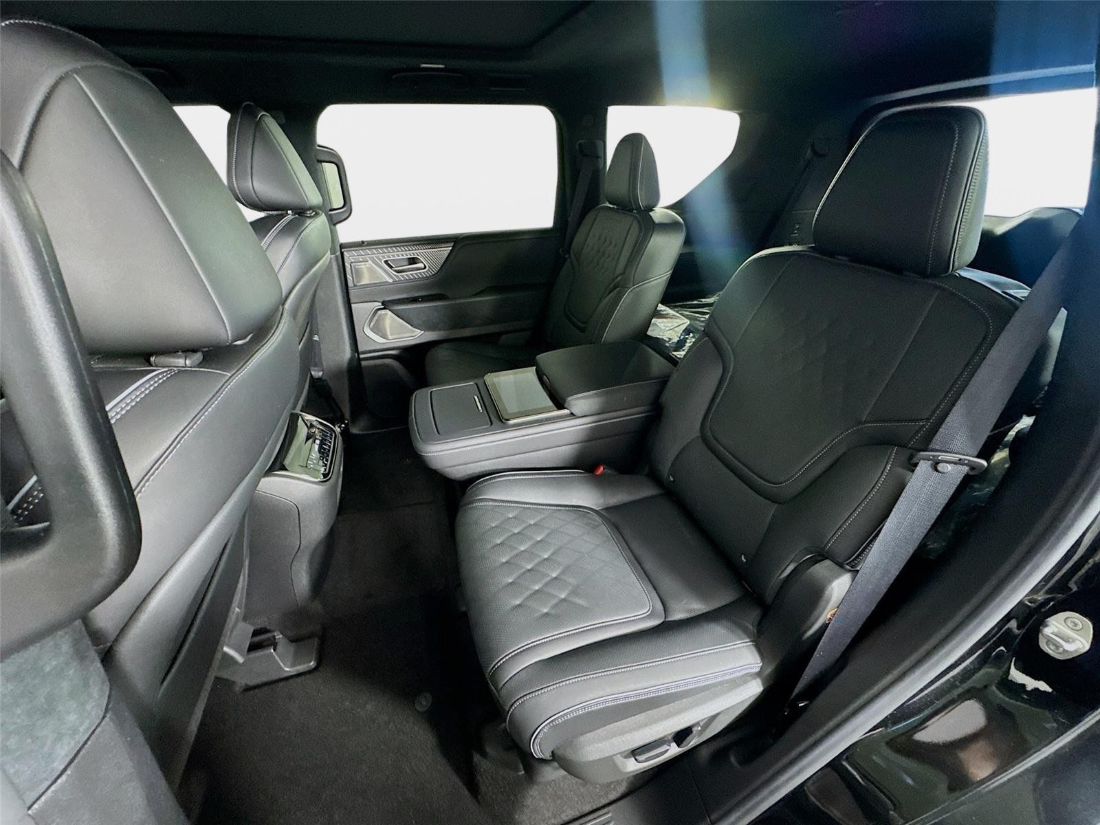 Used 2026 INFINITI QX80 Autograph w/ Premium Cargo Package AWD/4WD image 24