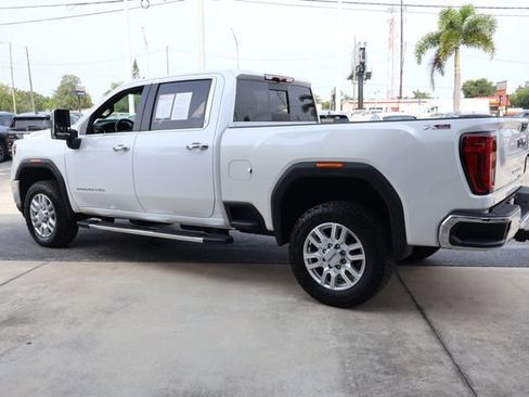 Used 2023 GMC Sierra 3500 SLT w/ SLT Premium Package AWD/4WD image 6