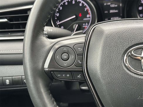 Used 2024 Toyota Camry SE image 8