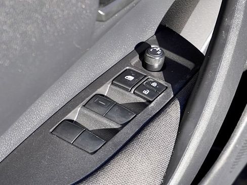 Used 2024 Toyota Corolla LE FWD image 22