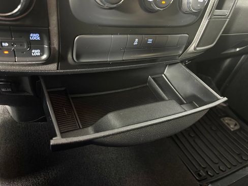 Used 2018 RAM 1500 Express w/ Express Value Package AWD/4WD image 27