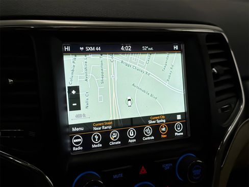 Used 2018 Jeep Grand Cherokee Limited w/ Trailer Tow Group IV image 28