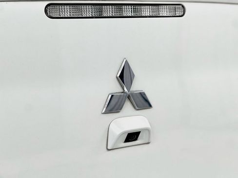 Used 2017 Mitsubishi Lancer ES FWD image 34