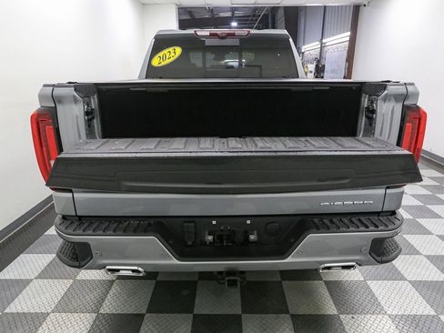 Used 2023 GMC Sierra 1500 Denali w/ Denali Reserve Package AWD/4WD image 13
