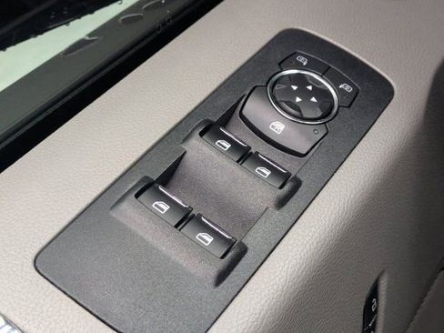 Used 2018 Ford F150 XLT w/ Trailer Tow Package image 18