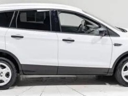 Used 2018 Ford Escape S FWD image 7