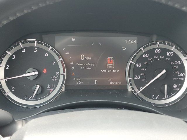 Used 2022 Toyota Highlander XLE AWD/4WD image 21