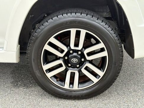 Used 2019 Toyota 4Runner Limited RWD image 18