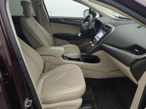 Used 2017 Lincoln MKC Reserve image 21