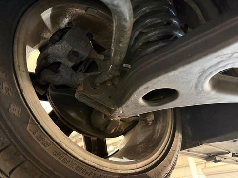 Used 2005 Chrysler Crossfire Limited image 94