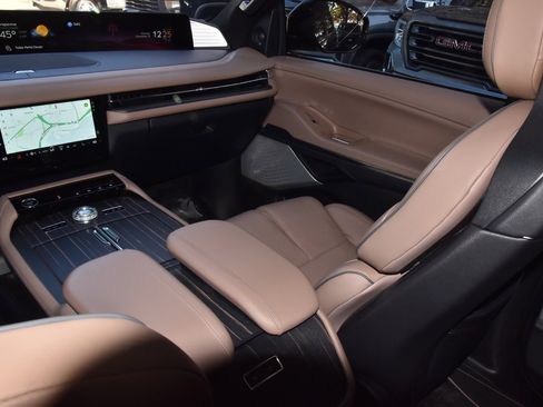 Certified 2025 Lincoln Navigator Black Label image 18