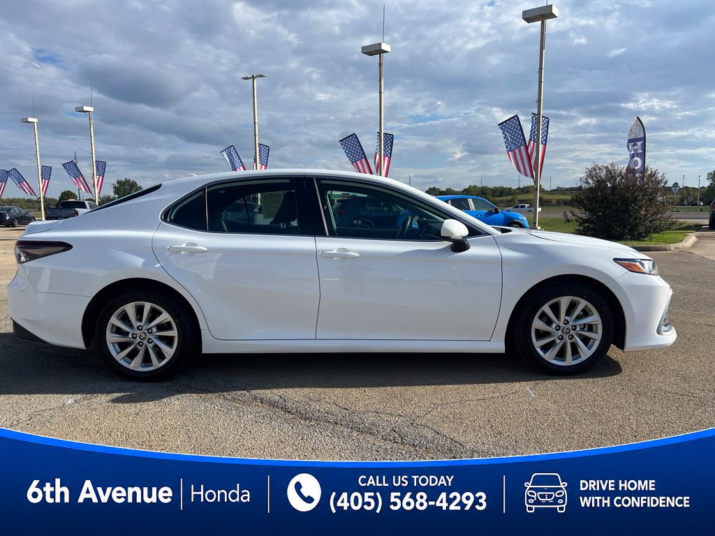 Used 2024 Toyota Camry LE FWD image 4