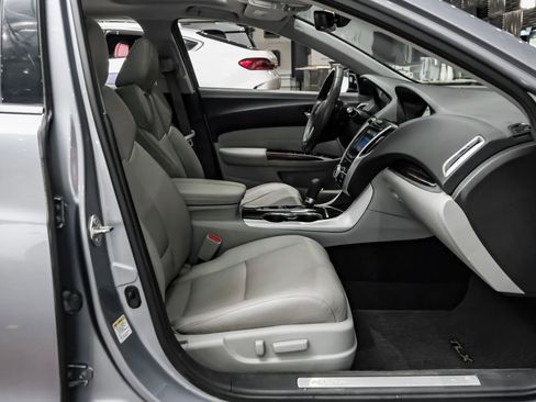 Used 2015 Acura TLX w/ Technology Package FWD image 33